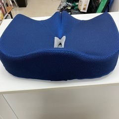 取引場所 南観音 K2405 -481 コジット 腰痛対策クッション 汚れありの画像