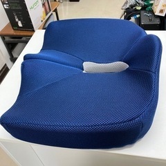 取引場所 南観音 K2405 -481 コジット 腰痛対策クッション 汚れありの画像