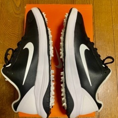 新品同様、ナイキ CT0535 001 インフィニティ NIKE 幅広 25.5の画像