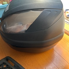 GIVI リアボックスE370NTD未塗装ブラックの画像