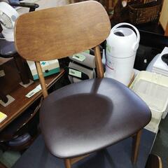 【2脚あります】ダイニングチェア【F00679】の画像