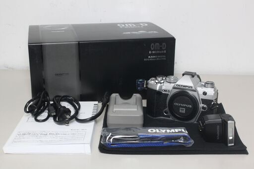 OLYMPUS/OM-D E-M5 Mark III/ボディ/ミラーレス一眼 ⑤