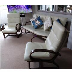 高級家具の富士ファニチャーのソファー３点セットの画像