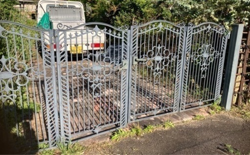 トーヨーエクステリア　門扉4枚　門柱2本　クラッシックフェンス