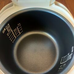 ２０２０年製　５．５合炊きマイコン式炊飯器の画像