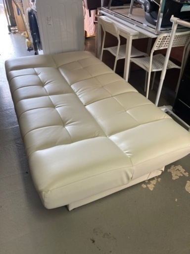 A-641　家具 ソファ 3人掛けソファ　合皮白ｿﾌｧｰ綺麗です