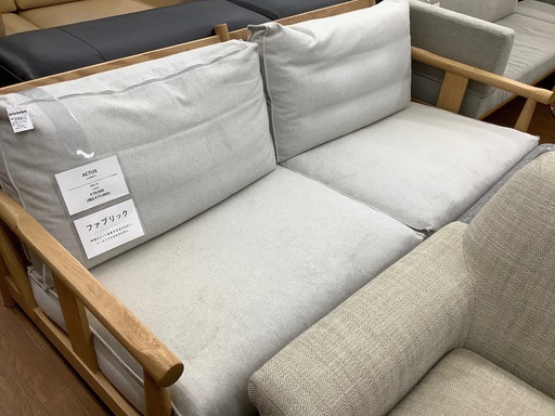 ACTUS 5人掛けソファー オーク材×布 LODGE ライトグレー　販売中！！
