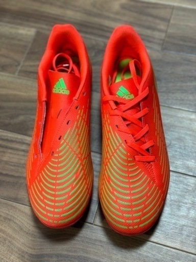 スニーカー adidas soccer shoes