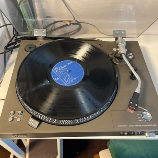 レコードプレイヤー\n