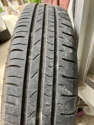 車のパーツ タイヤ、ホイール