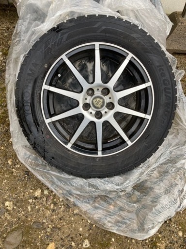 16インチ　4本スタッドレス、ホイール付き