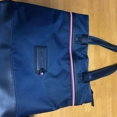 トミーヒルフィガートートバッグ