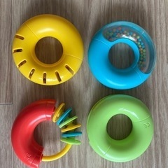ボーネルンド✳︎4色の音遊びドーナッツ✳︎おもちゃの画像
