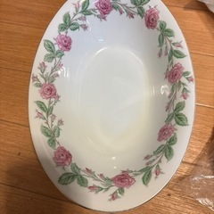 楕円形皿27×18cm高さ6.5cm