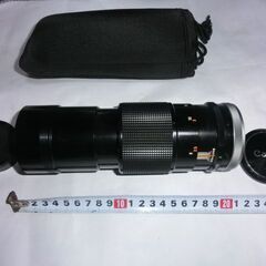 ★cannon　ズームレンズFD２００ｍ１.4袋付き、外観綺麗で...