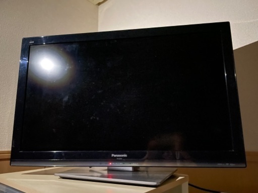 Panasonic 32型　液晶テレビ（2011年製）