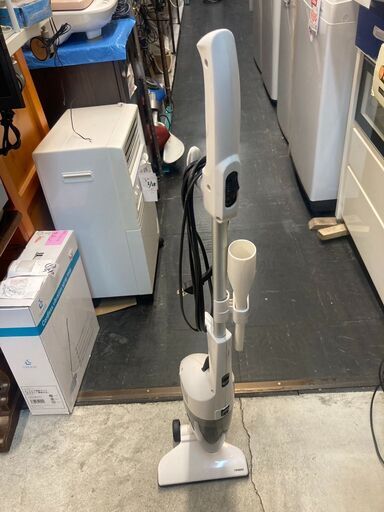 ☆中古￥1,500！TWIN BIRD　サイクロンスティック型クリーナー　家電　TC-E123型　2014年製　【BE068】