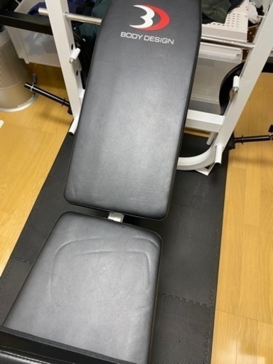 ベンチプレス　バーベル　ダンベル