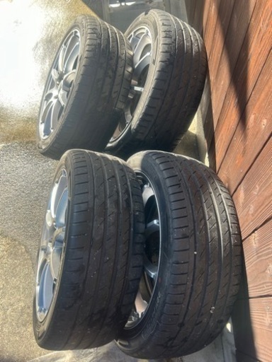 車のパーツ タイヤ、ホイール