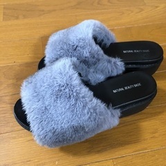 ファーサンダルの画像