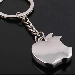 Apple アップル　ロゴ　キーホルダー　重厚感あり！新品の画像
