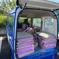 軽バンにて養生パネルの配送♪　シニア層も活躍中！