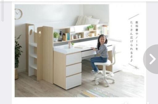 ベッド　家具  机