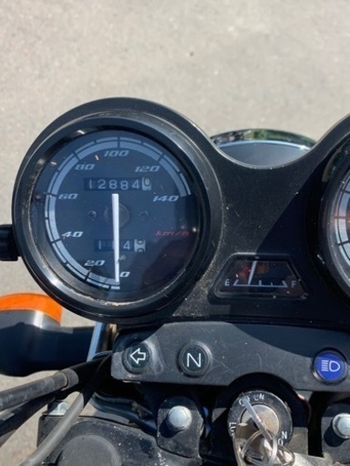 YAMAHA YBR125キャブ車タイヤ前後、バッテリー新品‼️