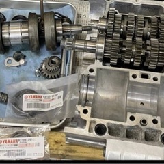 R1-Z エンジン　3XC フルオーバーホール済みエンジン　ピストン、ピストンリング新品　rz250 tdr250 tzr250の画像