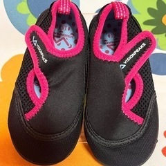 【値下】16.0cm VISIONPEAKS  サマーシューズ 内側に記名あり ブラック ピンク 中古　の画像