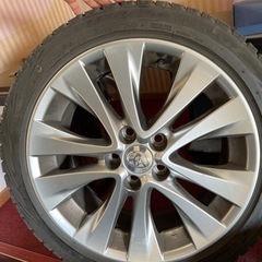車のパーツ タイヤ、ホイール