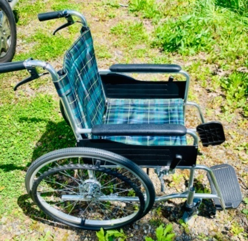 車椅子　介護補助者用　ほぼ新品です