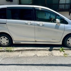 (お取り引き中)HONDAフリードフリップダウンモニター付き