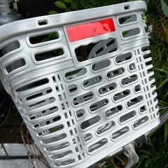 値下げしました。自転車の後ろのカゴの画像