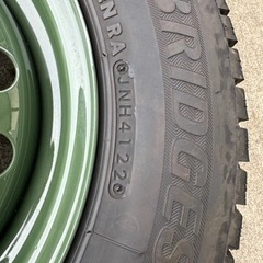 スタッドレスタイヤ 145/80R12 ダイハツアトレー純正鉄チンの画像