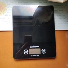 ほぼ新品  LUXEBELL  デジィタルスケール