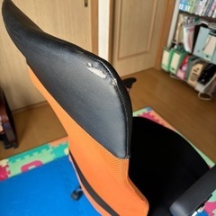 事務用椅子の画像