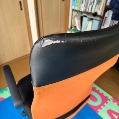 事務用椅子の画像