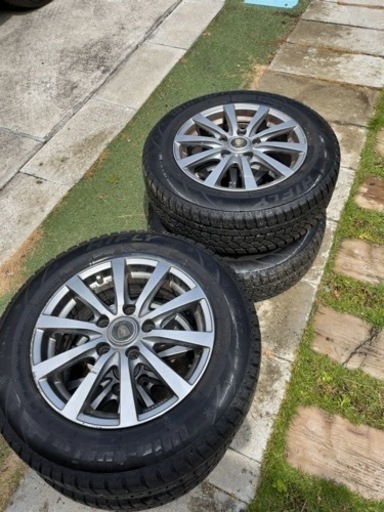 195/65R15スタッドレスタイヤ