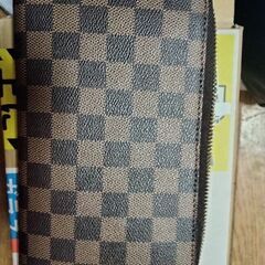 財布 ブランドではないです