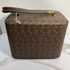 K2405-515　メイクボックス ブラウン 総柄