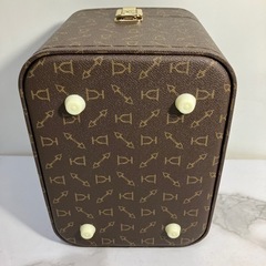 K2405-515　メイクボックス ブラウン 総柄の画像