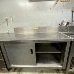 中古　厨房作業台　下段棚有り