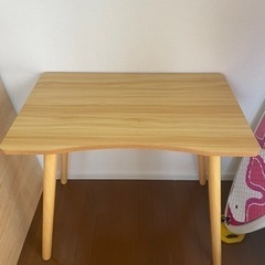 ウッドデスクの画像