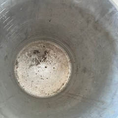 レトロな給食のバケツの画像