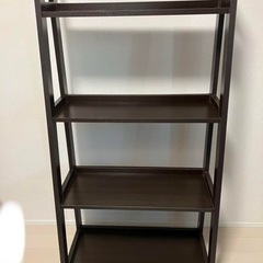 四段本棚の画像
