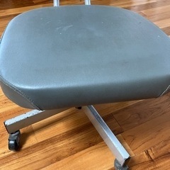 家具 オフィス用家具 いすの画像