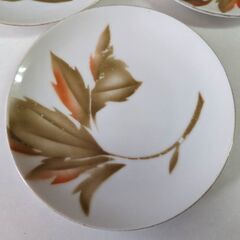 ☆木の葉柄小皿　3枚　昭和レトロ　中古品　の画像