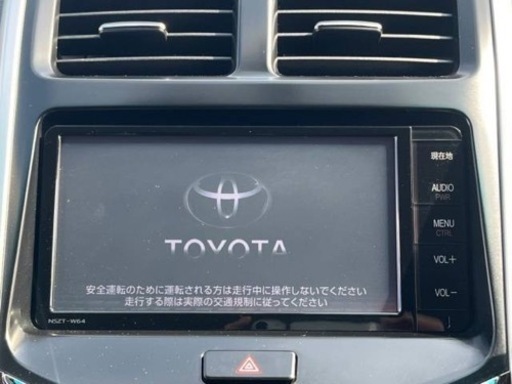 ７インチワイドナビ　フルセグTV CD DVD Bluetooth