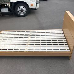 シングルベッド　1100円で販売（164）